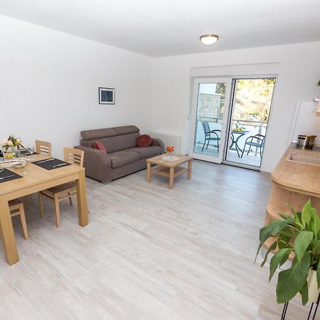 Apartmani Villa Paulo สตารีกราด-ปาเคลนีซา ห้อง รูปภาพ
