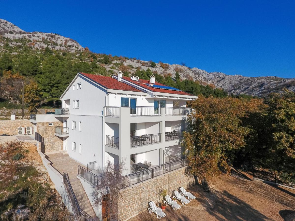 Apartmani Villa Paulo สตารีกราด-ปาเคลนีซา ภายนอก รูปภาพ