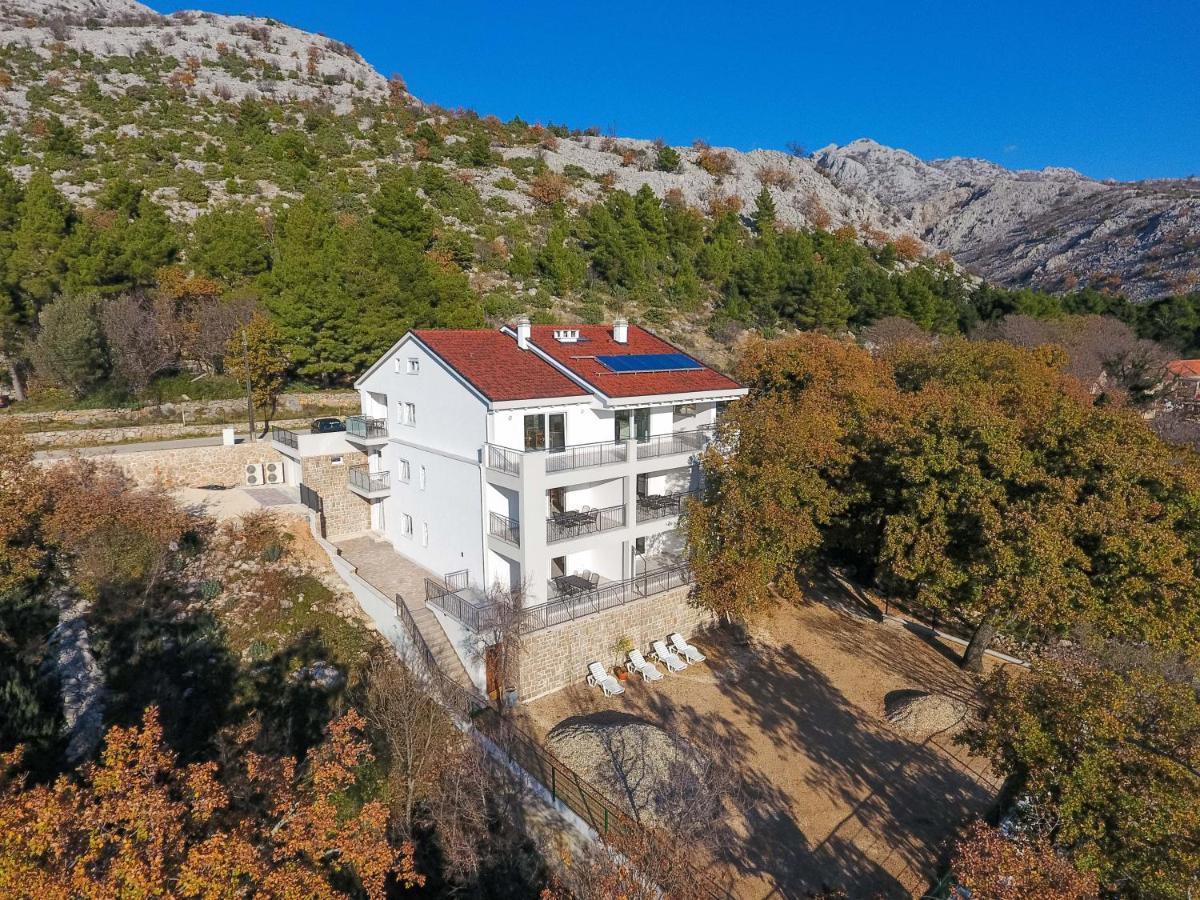 Apartmani Villa Paulo สตารีกราด-ปาเคลนีซา ภายนอก รูปภาพ