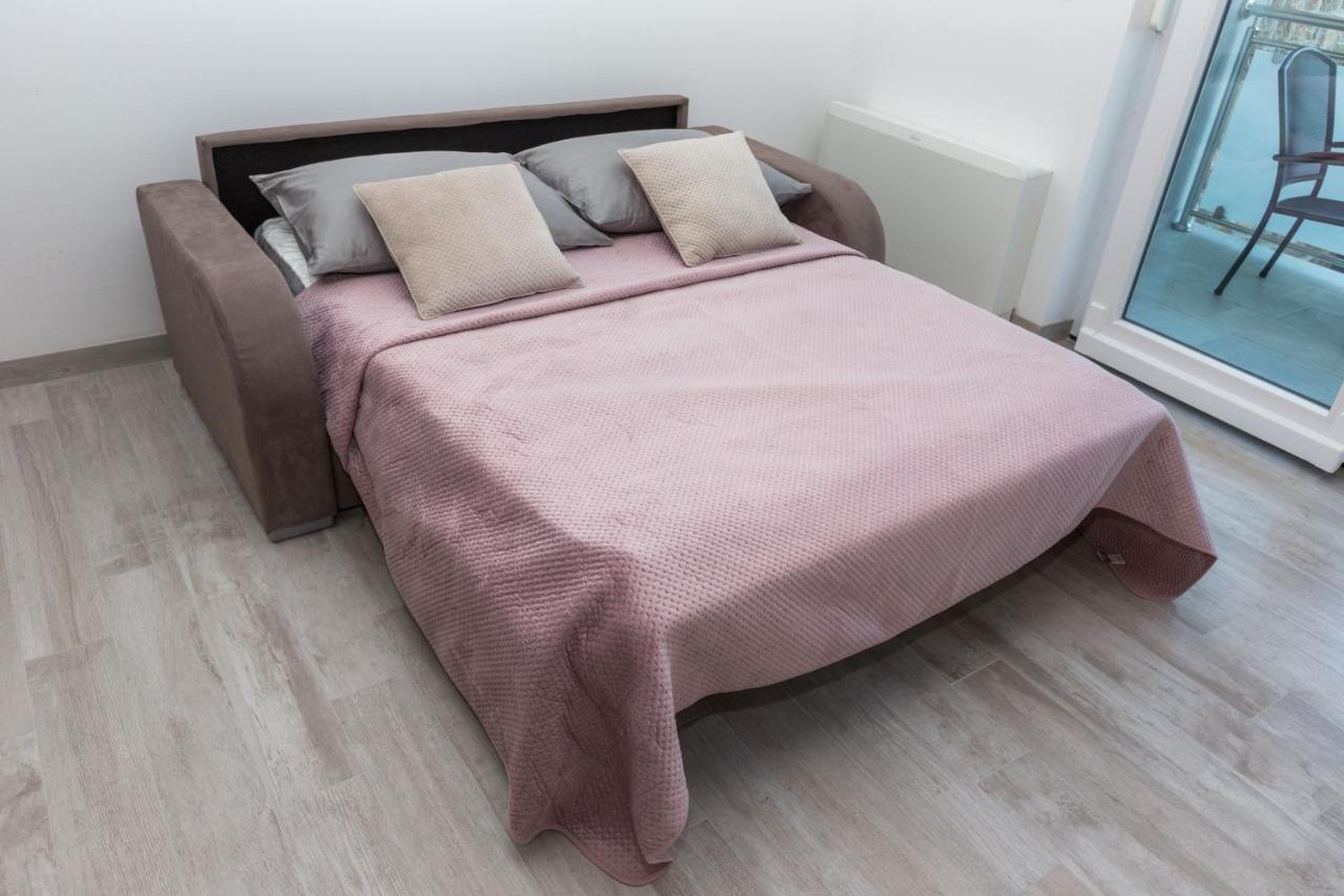 Apartmani Villa Paulo สตารีกราด-ปาเคลนีซา ภายนอก รูปภาพ
