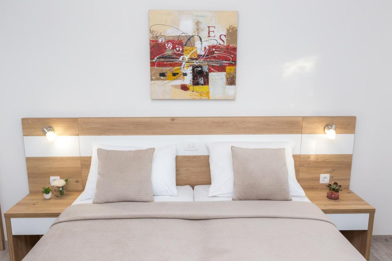 Apartmani Villa Paulo สตารีกราด-ปาเคลนีซา ภายนอก รูปภาพ