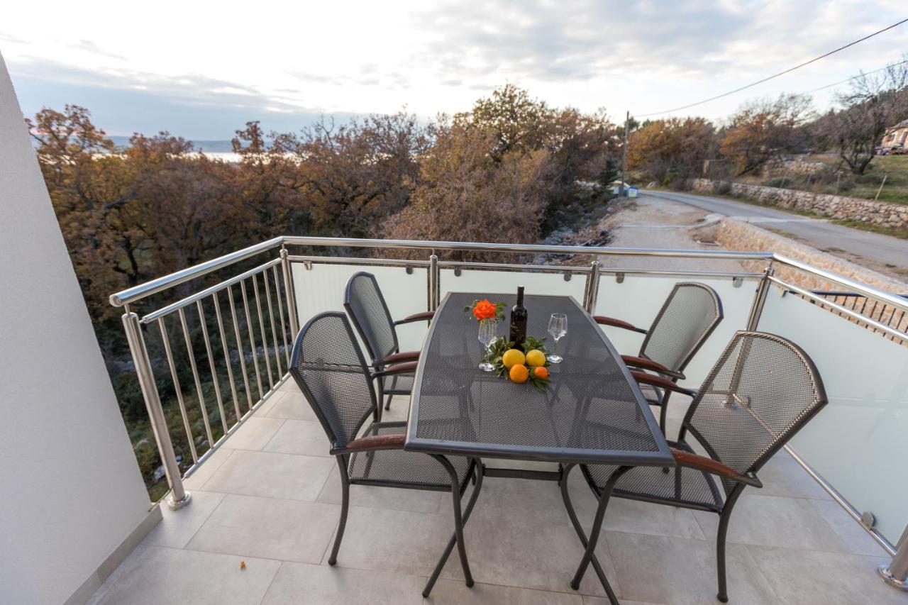 Apartmani Villa Paulo สตารีกราด-ปาเคลนีซา ภายนอก รูปภาพ