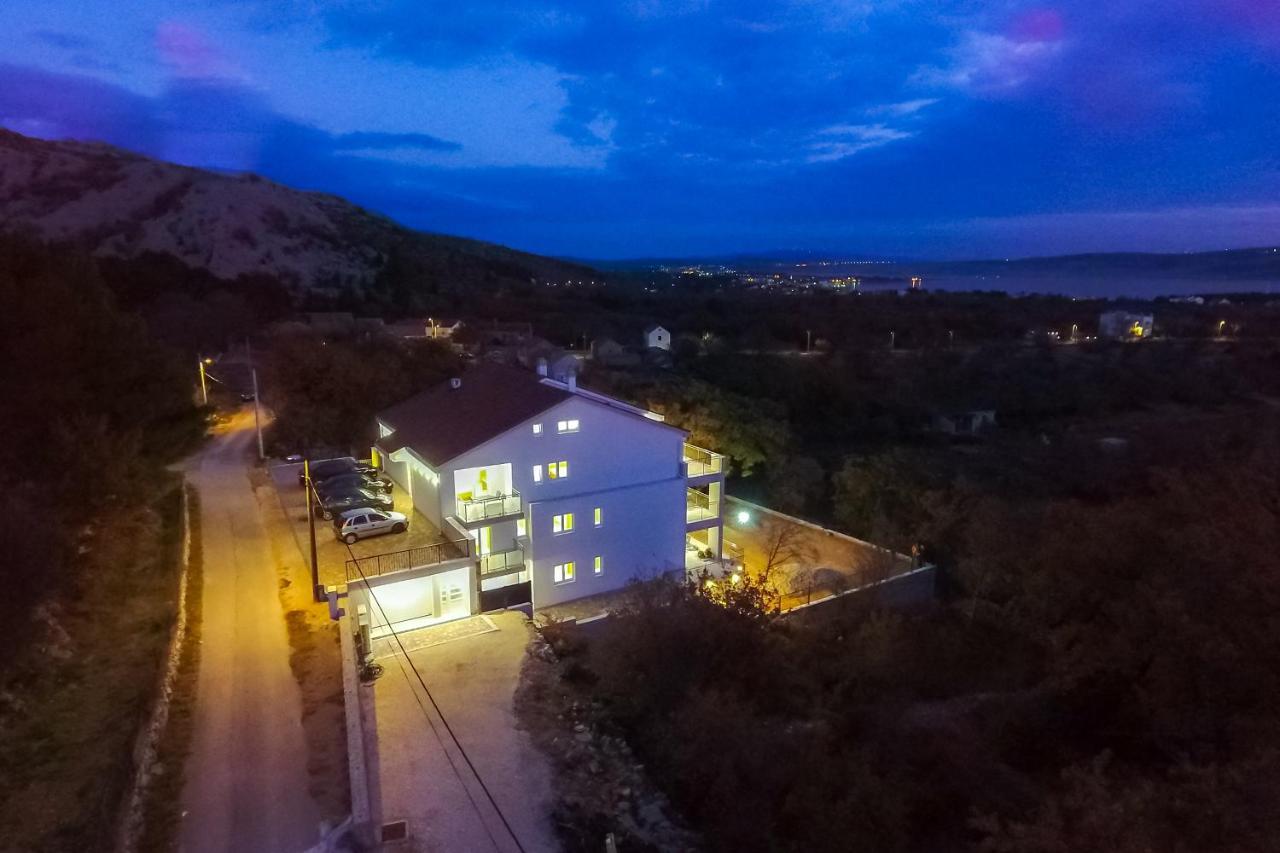 Apartmani Villa Paulo สตารีกราด-ปาเคลนีซา ภายนอก รูปภาพ
